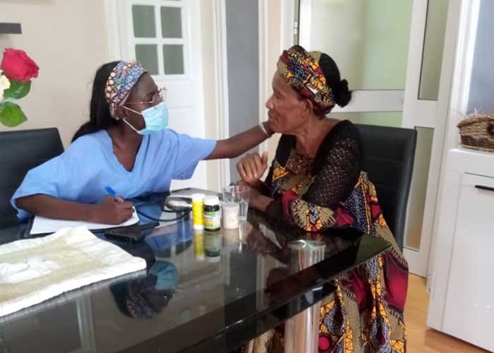 consultations gériatrique Cameroun Mbombo home care